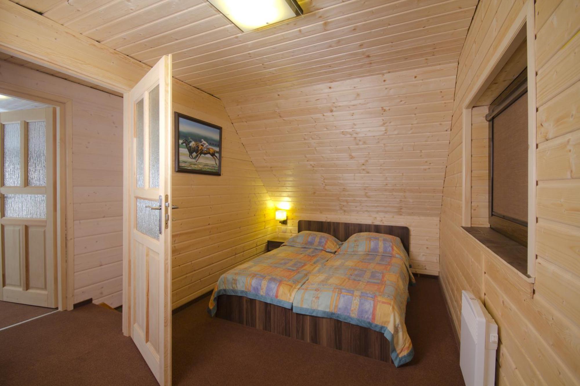 Hotel Niedzwiadek Wdzydze Kiszewskie Quarto foto